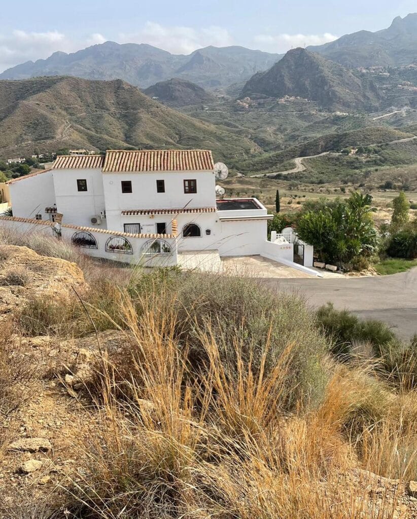 Het landhuis midden in de bergen